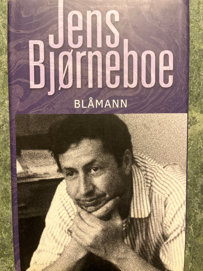 Bok av Jens Bjørneboe, "Blåmann" samlede verker innbundet, vist med omslag og tittel på forsiden.