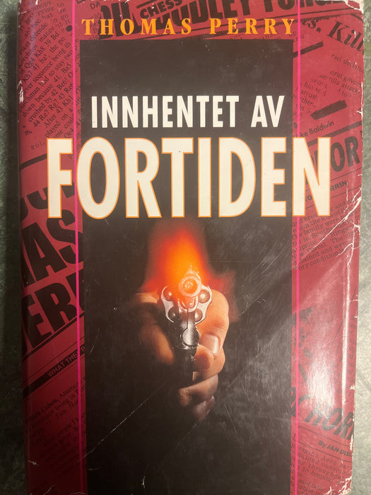 Innhentet av fortiden (Innbundet) - Bokia.no