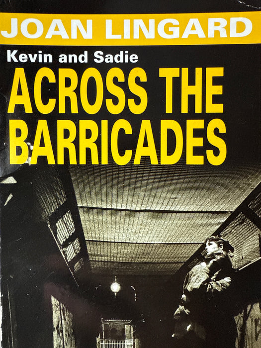 Across the barricades (Pocket) - Bokia.no