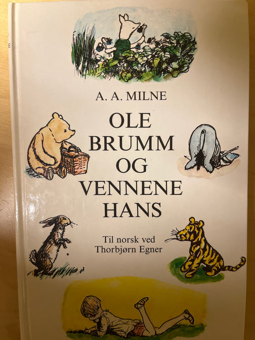 Ole Brumm og vennene hans (Innbundet) - Bokia.no