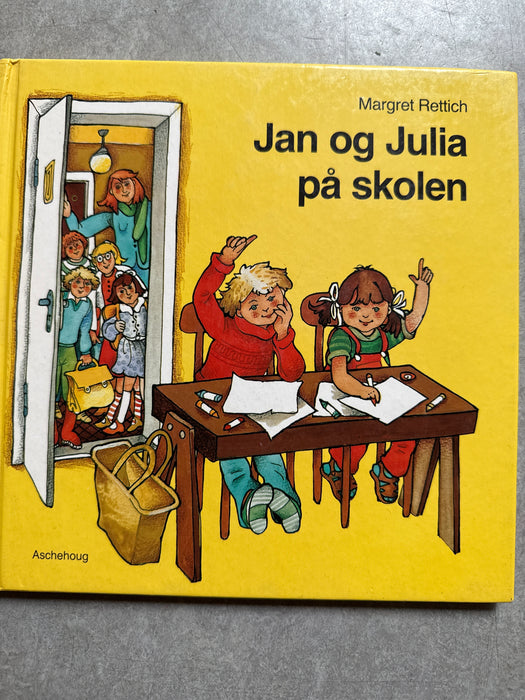 Jan og Julia på skolen (Innbundet) - Bokia.no