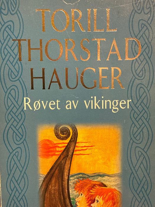 Røvet av vikinger (Pocket) - Bokia.no