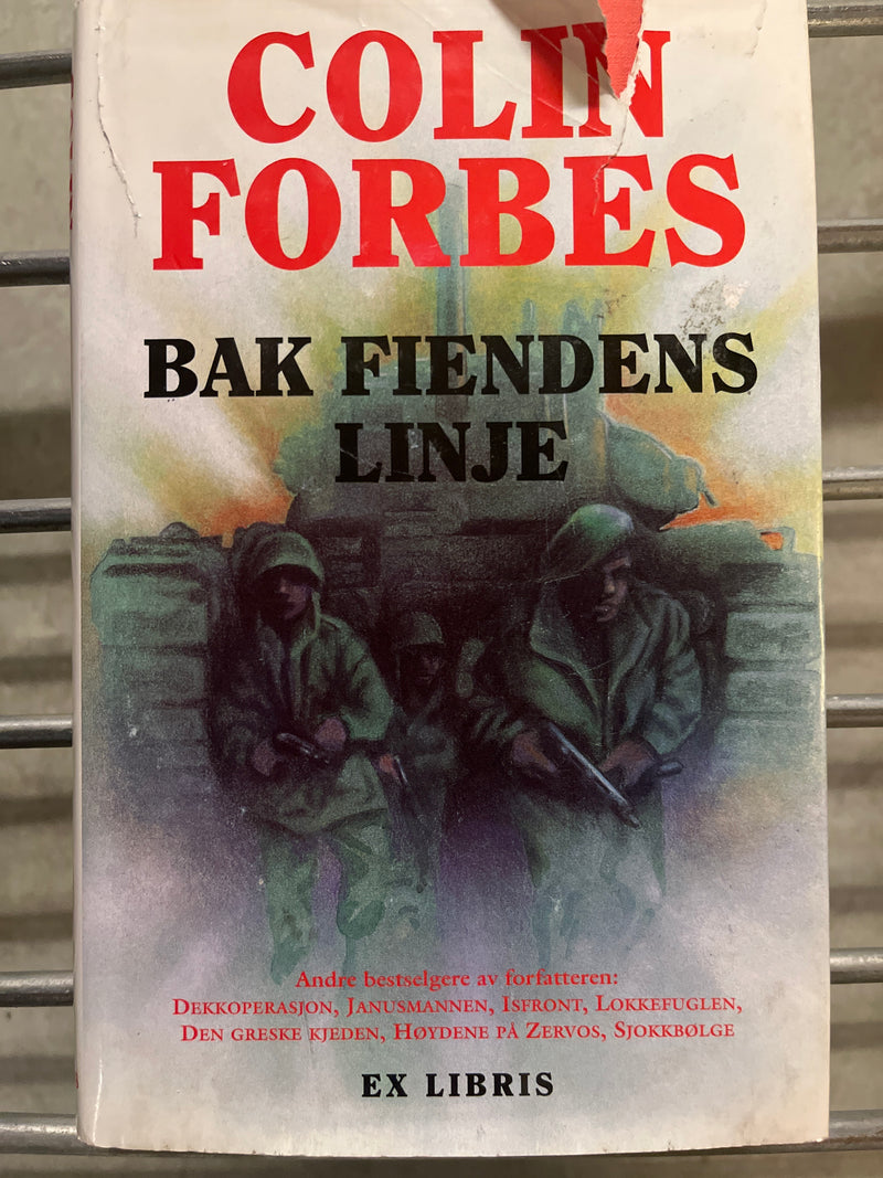 Bak fiendens linje (Innbundet) - Bokia.no
