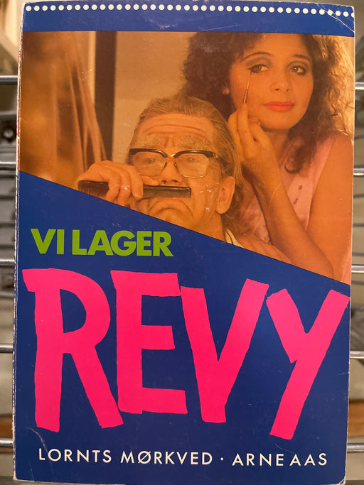 Vi lager revy (Pocket) - Bokia.no