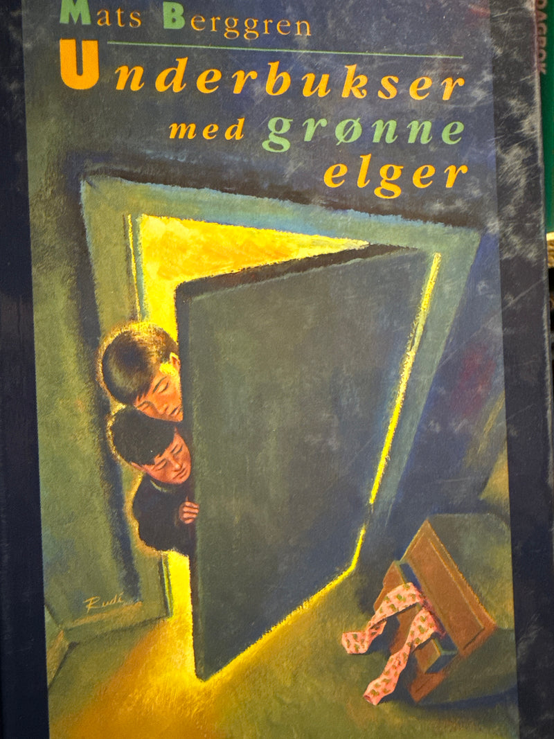Underbukser med grønne elger (Innbundet) - Bokia.no
