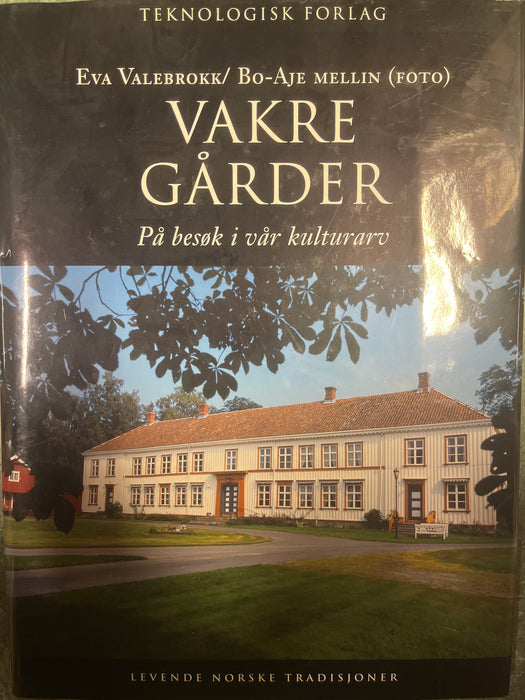 Vakre gårder (Innbundet) - Bokia.no