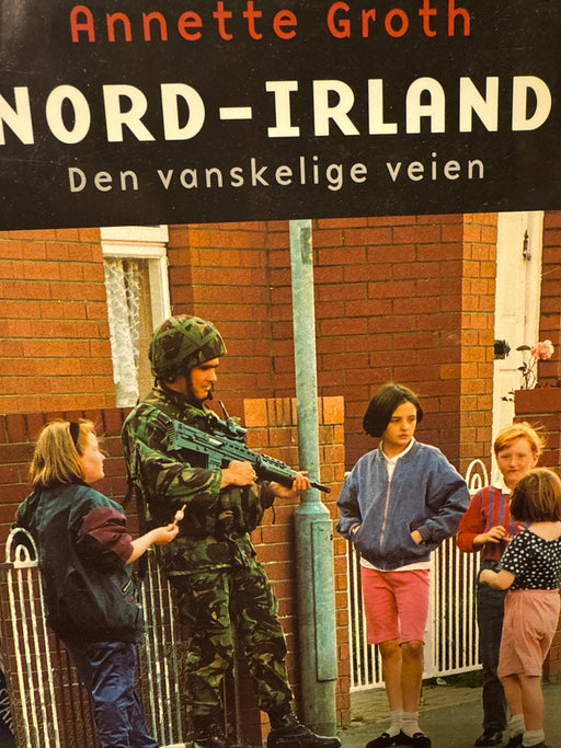 Nord-Irland (Innbundet) - Bokia.no