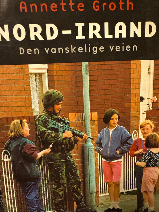 Nord-Irland (Innbundet) - Bokia.no