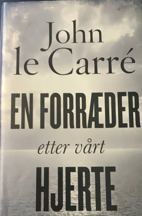 En forræder etter vårt hjerte 9788252576320  Brukte bøker