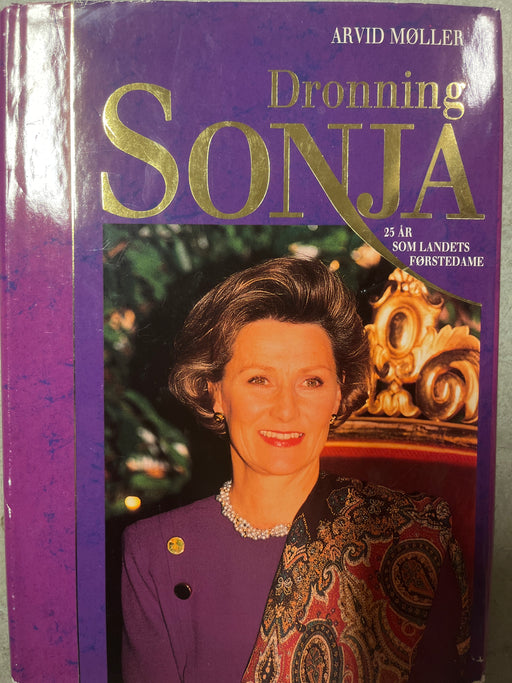 Dronning Sonja (Innbundet) - Bokia.no