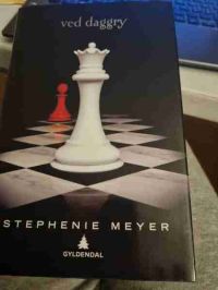 Ved Daggry 9788252573862  Brukte bøker