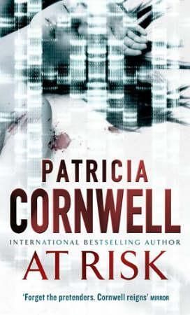 At risk 9780751538717 Patricia Daniels Cornwell Brukte bøker