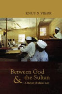 Between God and the Sultan 9781850658061 Knut S. Vikør Brukte bøker