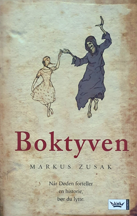 Boktyven fra Bokia.no, en bok med innbinding og tittel synlig, plassert på en hylde.