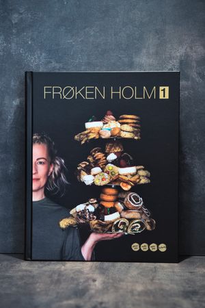Frøken Holm 1 9788269240306 Elisabeth Holm Brukte bøker