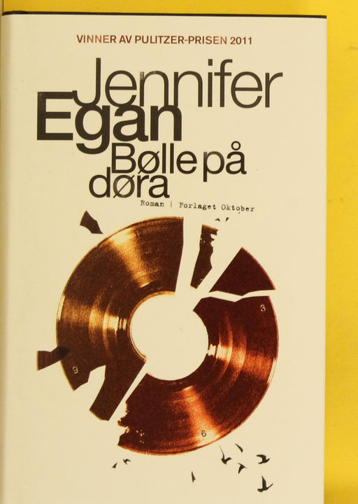 Bølle på døra : roman - Bokia.no