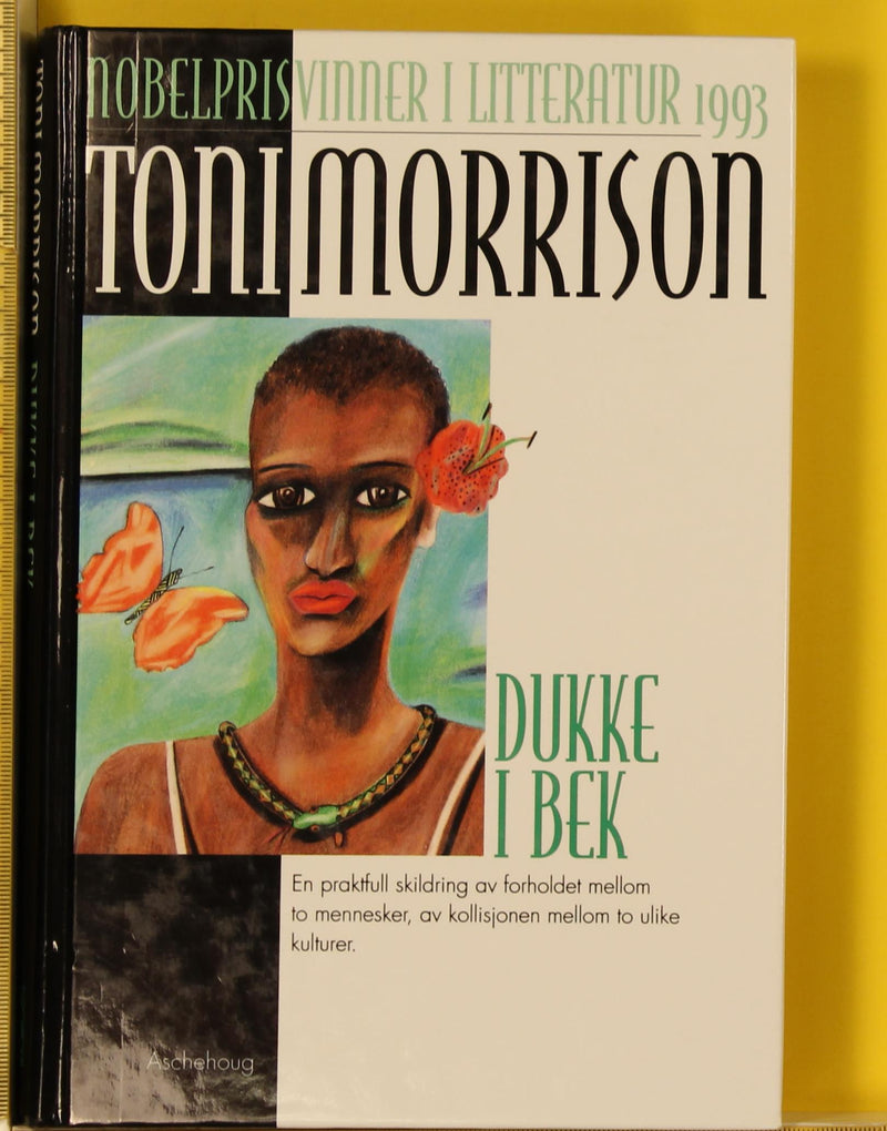 Dukke i bek (Innbundet) - Bokia.no