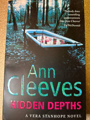 Hidden depths 9780330518727 Ann Cleeves Brukte bøker