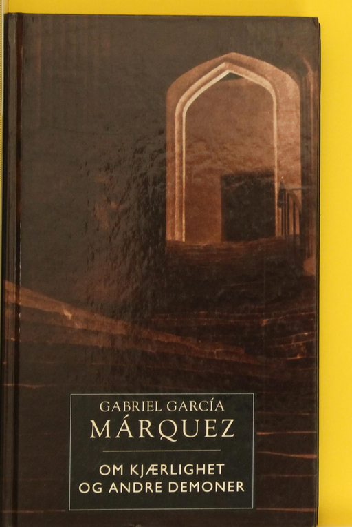 Om kjærlighet og andre demoner (Innbundet) - Bokia.no