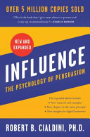 Influence, New and Expanded UK 9780063138797 ROBERT B CIALDINI (PHD.) Brukte bøker