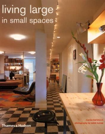Living large in small spaces 9780500284186 Marisa Bartolucci Brukte bøker