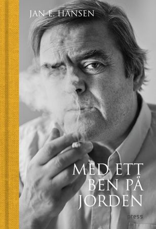 Med ett ben på jorden 9788275475907 Jan E. Hansen Brukte bøker