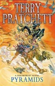 Pyramids 9780552134613 Terry Pratchett Brukte bøker