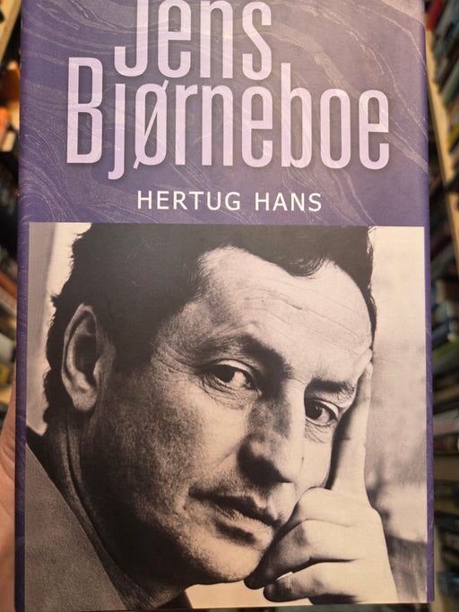 Innbundet bok av Jens Bjørneboe, "Hertug Hans" fra samlede verker-serien, vist med omslag og tittel på forsiden