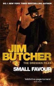 Small Favour 9780356500362 Jim Butcher Brukte bøker
