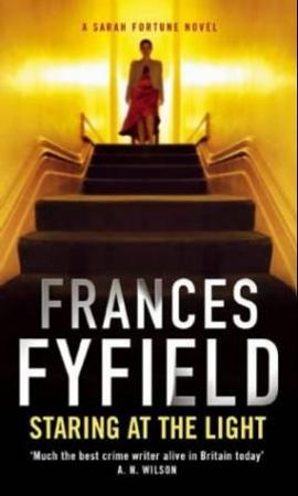 Staring at the light 9780751534375 Frances Fyfield Brukte bøker