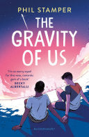 The Gravity of Us 9781526619945 Phil Stamper Brukte bøker