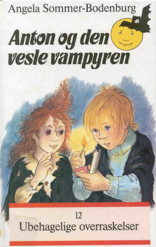 Anton og den vesle vampyren 12 : Ubehagelige overraskelser (Innbundet) - Bokia.no