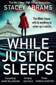 While Justice Sleeps 9780008488734 Stacey Abrams Brukte bøker