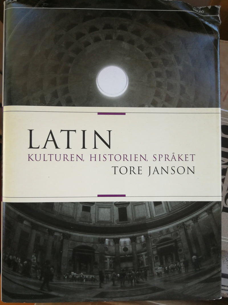 Bokomslag for Latin: kulturen, historien, språket av Pax, viser en klassisk innrammet bok med latinske inskripsjoner.