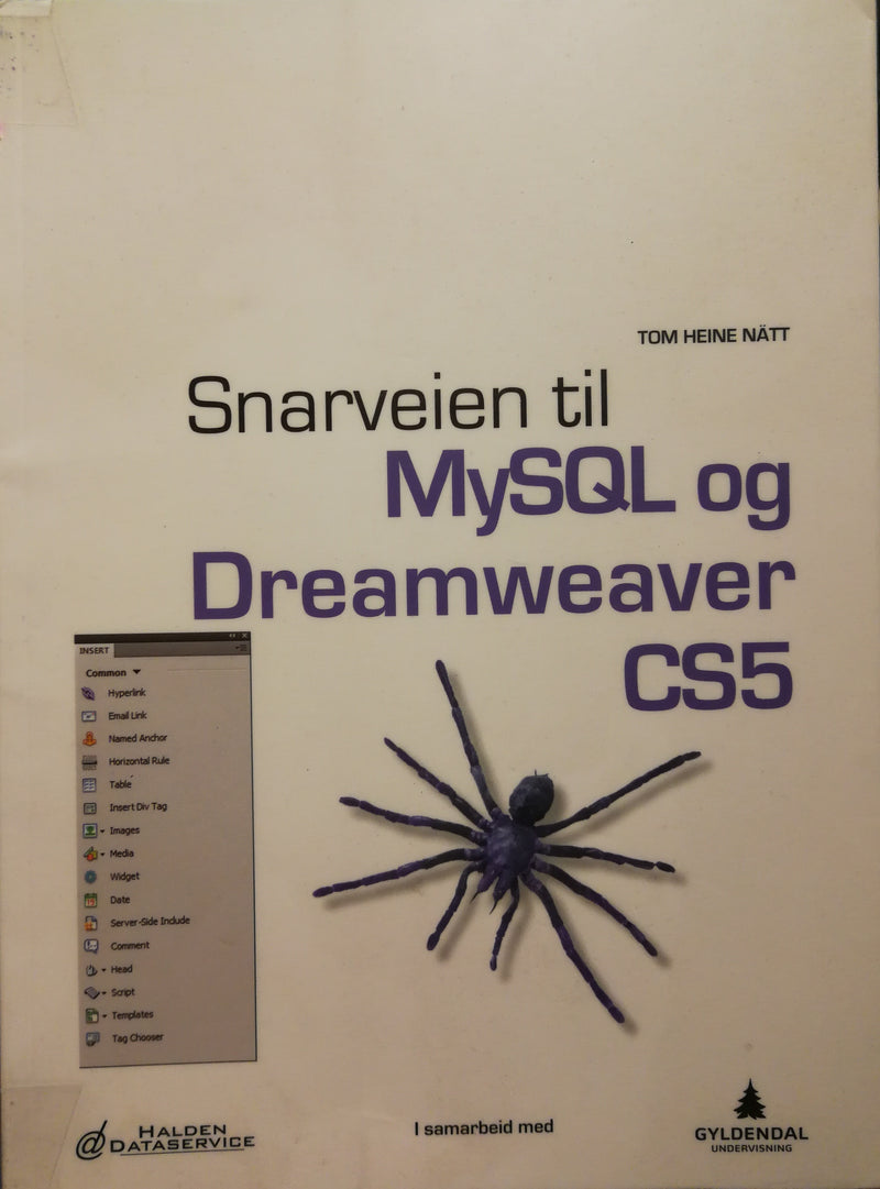 VGS-bok om snarveier til MySQL og Dreamweaver CS5 av Gyldendal, med åpen bok og skjermbilde av programvare på bildet