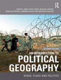 Pocket utgave av An Introduction to Political Geography av Taylor & Francis, viser bokomslaget med kart og politiske symboler.