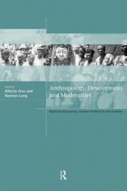 Pocket bok om antropologi, utvikling og moderniteter med Taylor & Francis, viser bokomslag med tittel og faglig design.