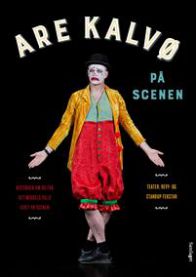 Bokomslag for "Are Kalv på scenen" av Samlaget, viser en humoristisk illustrasjon av en scene med teater- og standup-tekst.