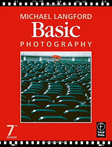 Bokomslag for Basic Photography (Pocket) av Taylor & Francis, med bilder av kamera og fotografier på coveret.