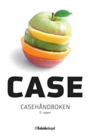 Bilde av pedagogikk-bok "Casehåndboken" fra Kaleidoskopet med åpen bok og notatark på bordet