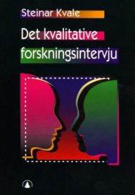 Kvalitativt forskningsintervju fra Gyldendal, viser en person som gjennomfører et forskningsintervju for forskning og informasjon