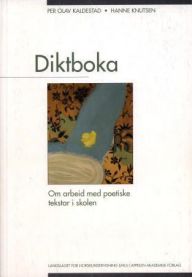 Diktbok om arbeid med poetiske tekster i skolen, pedagogikkbok fra Fagbokforlaget, viser åpen bok med sider og notater
