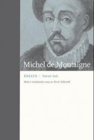 Innbundet bok med Michel de Montaigne's essays, klassisk filosofi, vist åpen side med tekst og innbinding.