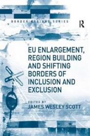 Bokomslag for "EU Enlargement, Region Building and Shifting Borders of Inclusion and Exclusion" av Ashgate Publishing, med europeiske kart.