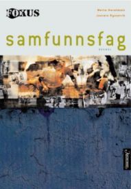 Bilde av Fokus samfunnsfag VGS-bok fra Aschehoug, med åpen bok og illustrasjoner som viser samfunnsfaglige temaer