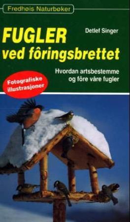 Fugler ved foringsbrettet