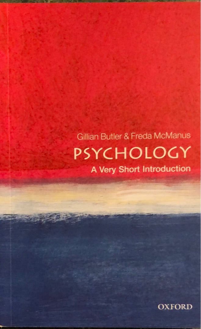 Bok om psykologi: En veldig kort introduksjon, pocketutgave, med tittel og forfatter på forsiden.