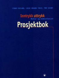 Inntrykk Uttrykk Prosjektbok for VGS fra Gyldendal, vises med åpen side og skriveverktøy, klar for skoleprosjekt.