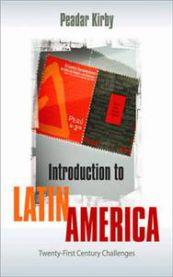 Bokomslag for "Introduction to Latin America" pocketbok fra Sage Publications, viser et kart over Latin-Amerika.
