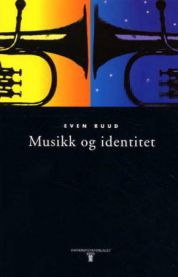 Bilde av boken "Musikk og identitet" fra Universitetsforlaget, med åpen bok og musikknotater på omslaget